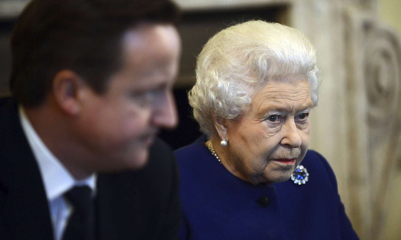 David Cameron e la regina