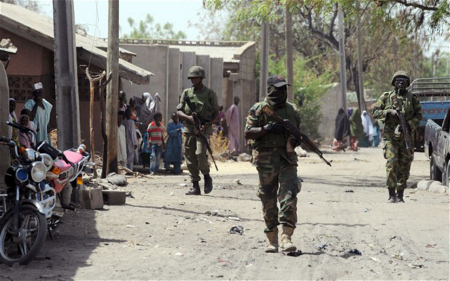 Militanti di Boko Haram nei villaggi nigeriani