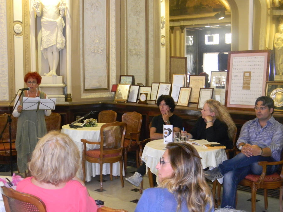 Il Caffè protagonista al Gambrinus. Da sinistra a destra: Tina Femiano, Lino Blandizzi, Anna Copertino, Nando Cirella. Tutte le foto sono di Riccardo Bruno