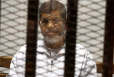 L'ex presidente egiziano Morsi, detenuto dal 2013